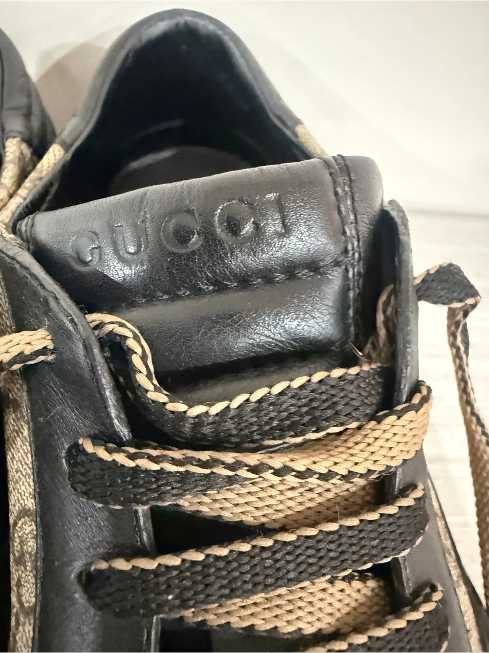 Gucci GG Supreme Black Tan Low Top Sneakers Monogram Trainers Size 9